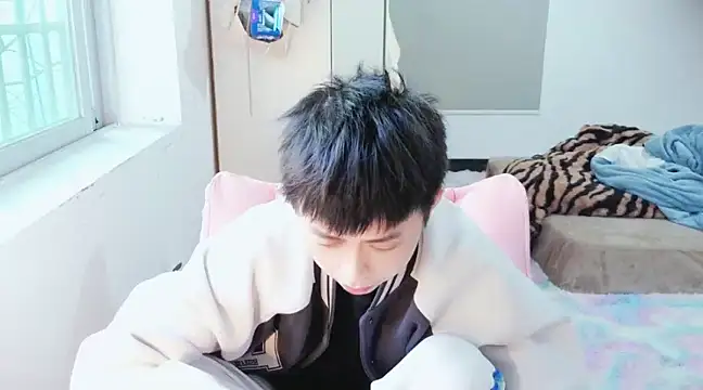 Snapshot of FFFFZ189 chatting on 12, 1, 2025 FFFFZ189 online show from 12, 1, 2025