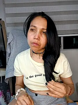 KimPielCanela online show from 23, 9, 2025