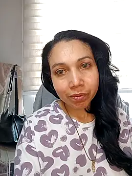 KimPielCanela online show from 15, 9, 2025