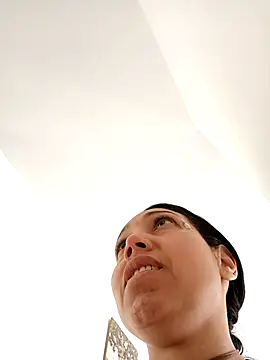 KimPielCanela online show from 15, 11, 2025