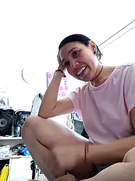 KimPielCanela online show from 2, 10, 2025