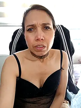 KimPielCanela online show from 7, 1, 2026