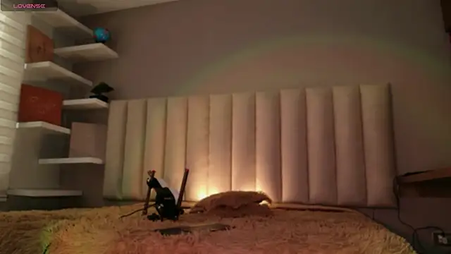 Megan mooree  online show from 15, 12, 2025