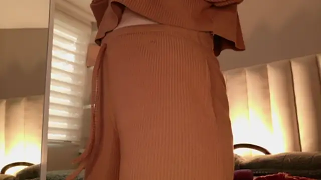 Megan mooree  online show from 15, 10, 2025