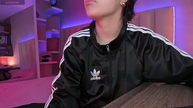 Megan mooree  online show from 14, 3, 2025