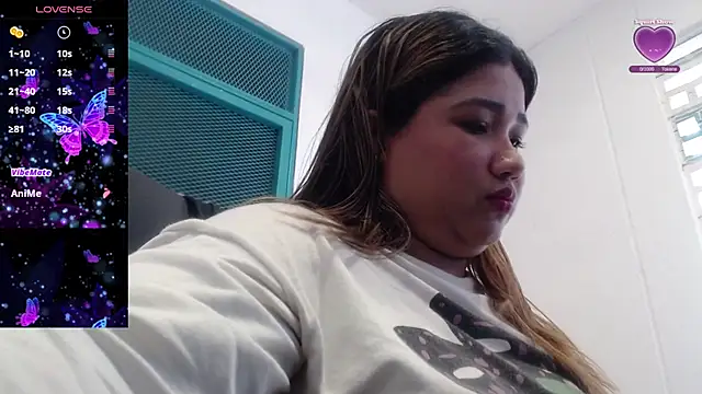 Snapshot of Gabycutee chatting on 15, 10, 2025 Gabycutee online show from 15, 10, 2025