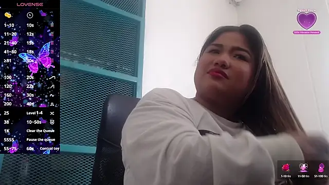 Snapshot of Gabycutee chatting on 11, 10, 2025 Gabycutee online show from 11, 10, 2025