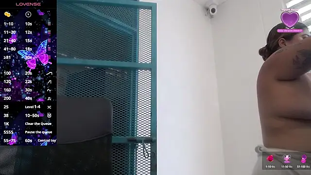 Snapshot of Gabycutee chatting on 21, 10, 2025 Gabycutee online show from 21, 10, 2025