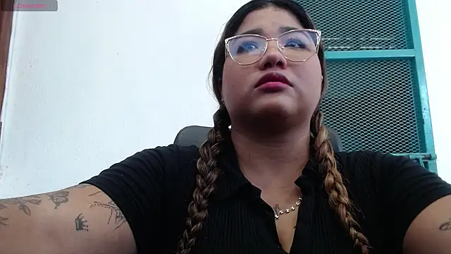 Snapshot of Gabycutee chatting on 11, 9, 2025 Gabycutee online show from 11, 9, 2025