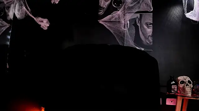 Agnes jones  online show from 21, 10, 2025