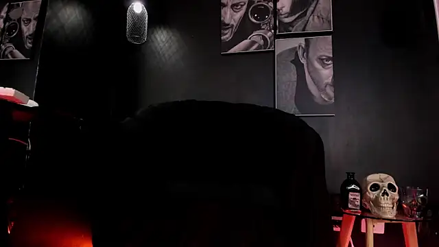 Agnes jones  online show from 6, 10, 2025