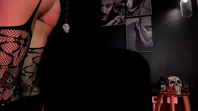 Agnes jones  online show from 24, 9, 2025