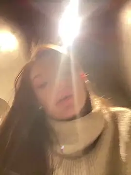 Holly Molii online show from 19, 1, 2025