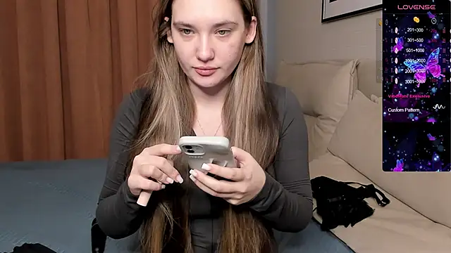 Holly Molii online show from 15, 1, 2026