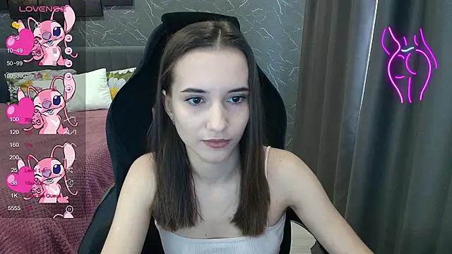 Alice Weiss online show from 26, 10, 2025