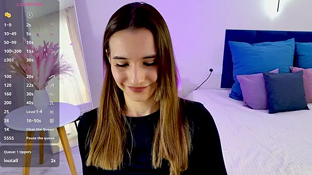 Alice Weiss online show from 4, 3, 2025