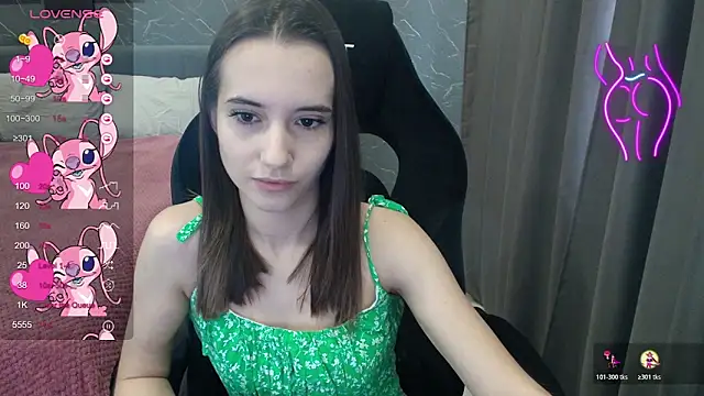 Alice Weiss online show from 12, 11, 2025