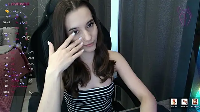 Alice Weiss online show from 1, 3, 2026