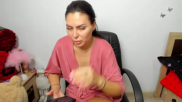 Snapshot of kilenyapatrice chatting on 4, 7, 2026 kilenyapatrice online show from 4, 7, 2026