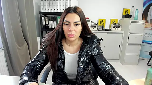 kilenyapatrice online show from 15, 11, 2025