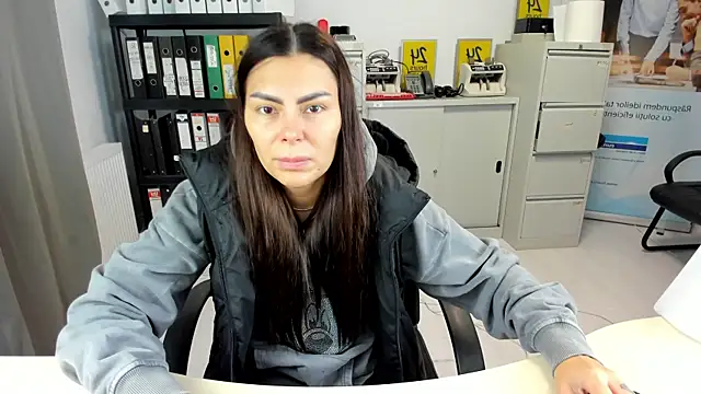 kilenyapatrice online show from 7, 10, 2025