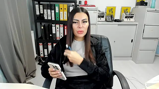 kilenyapatrice online show from 8, 11, 2025