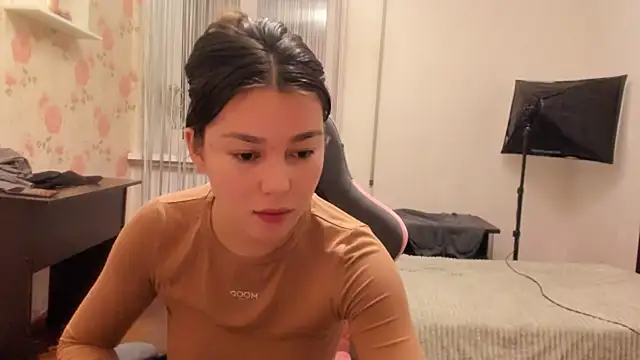 LunaXmii online show from 8, 12, 2024