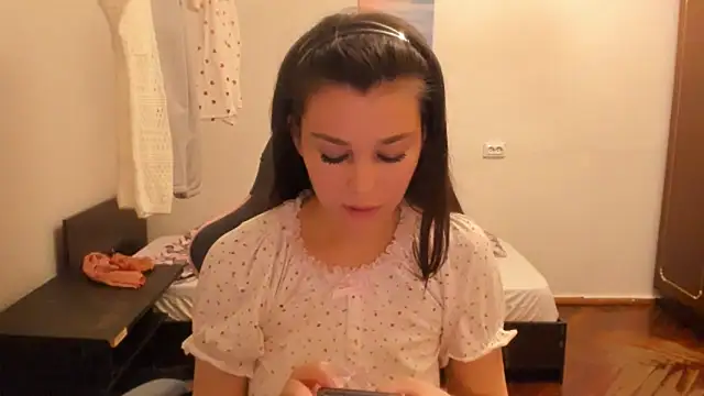 LunaXmii online show from 10, 2, 2025