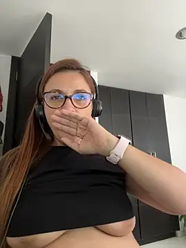 Snapshot of Shianrose chatting on 25, 2, 2025 Shianrose online show from 25, 2, 2025