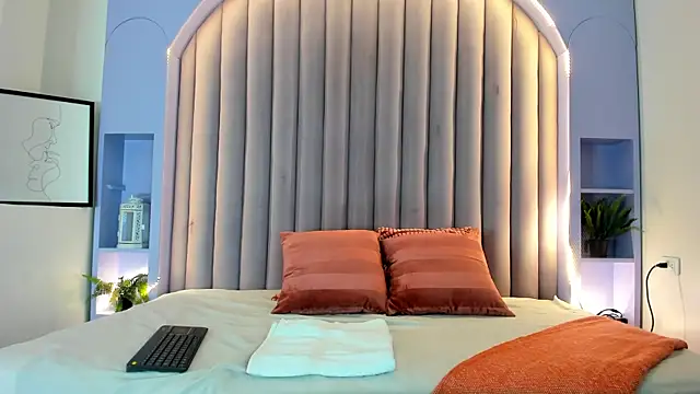 JaylaScott   online show from 7, 10, 2025