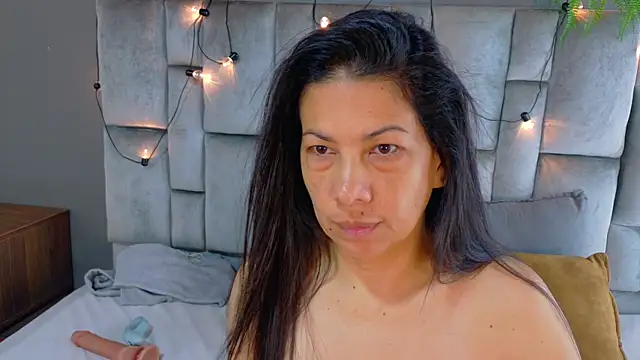 JaylaScott   online show from 10, 4, 2026