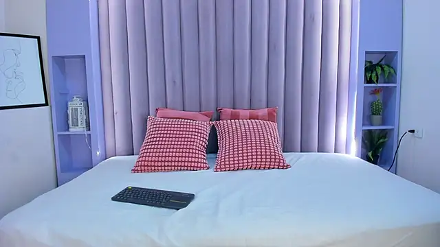 JaylaScott   online show from 10, 1, 2026