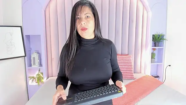 JaylaScott   online show from 18, 11, 2025