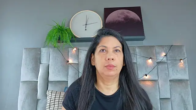 JaylaScott   online show from 7, 4, 2026