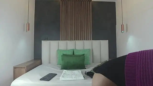 JaylaScott   online show from 22, 9, 2025