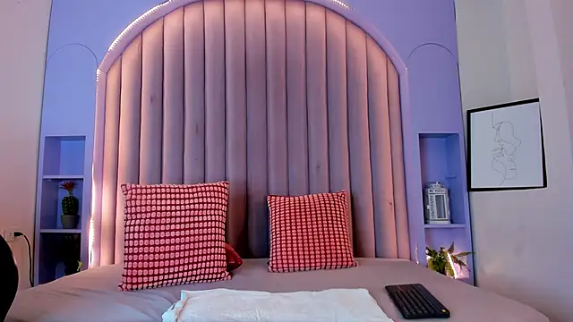 JaylaScott   online show from 15, 12, 2025