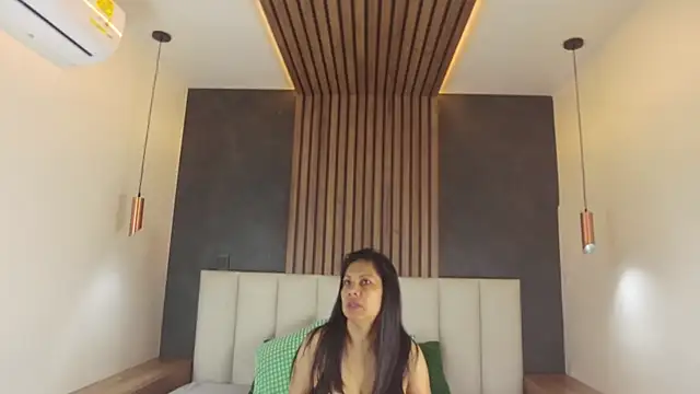 JaylaScott   online show from 4, 11, 2025