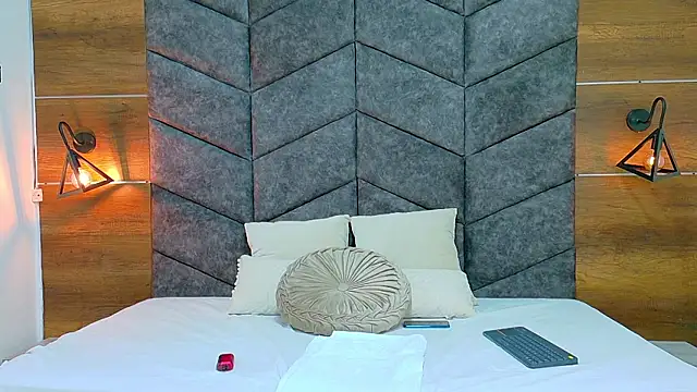 JaylaScott   online show from 28, 10, 2025