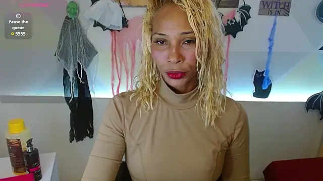 Snapshot of NatashaDormat chatting on 27, 10, 2025 NatashaDormat online show from 27, 10, 2025