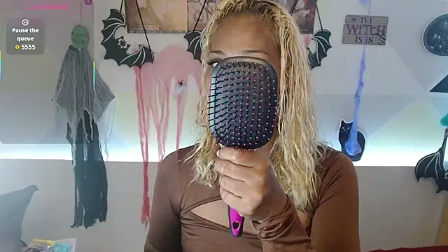 Snapshot of NatashaDormat chatting on 30, 10, 2025 NatashaDormat online show from 30, 10, 2025