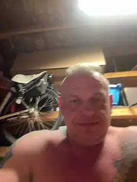 JakubW79 online show from 25, 2, 2025