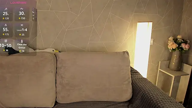 Snapshot of Blossom_Sonya chatting on 12, 10, 2025 Blossom Sonya online show from 12, 10, 2025