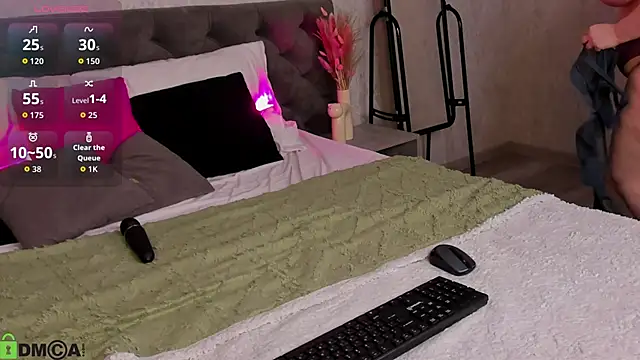 Snapshot of Blossom_Sonya chatting on 13, 11, 2025 Blossom Sonya online show from 13, 11, 2025