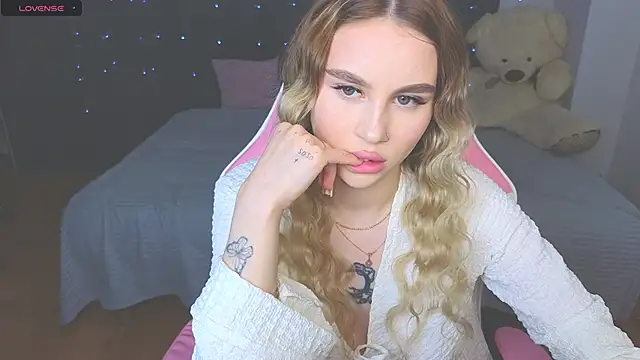 Snapshot of doll_barbieee chatting on 13, 5, 2026 doll barbieee online show from 13, 5, 2026