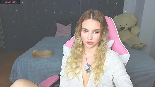 Snapshot of doll_barbieee chatting on 11, 5, 2026 doll barbieee online show from 11, 5, 2026