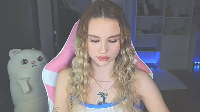 Snapshot of doll_barbieee chatting on 2, 6, 2026 doll barbieee online show from 2, 6, 2026