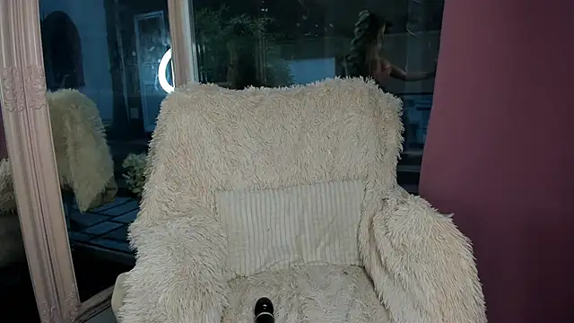 Snapshot of Mia__Milan chatting on 3, 12, 2025 Mia Milan online show from 3, 12, 2025