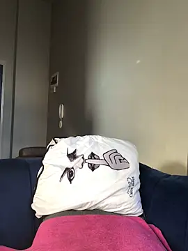 Curveysinaa online show from 2, 4, 2026