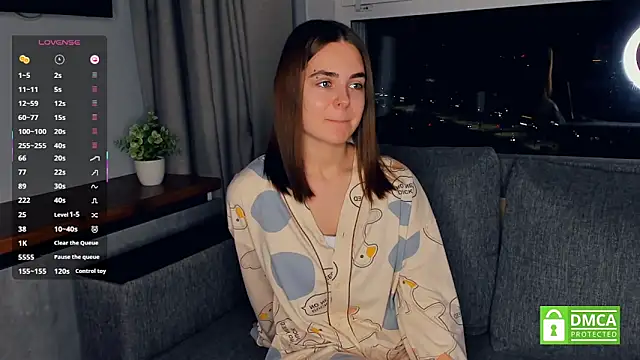 JulianaHaith online show from 8, 3, 2025