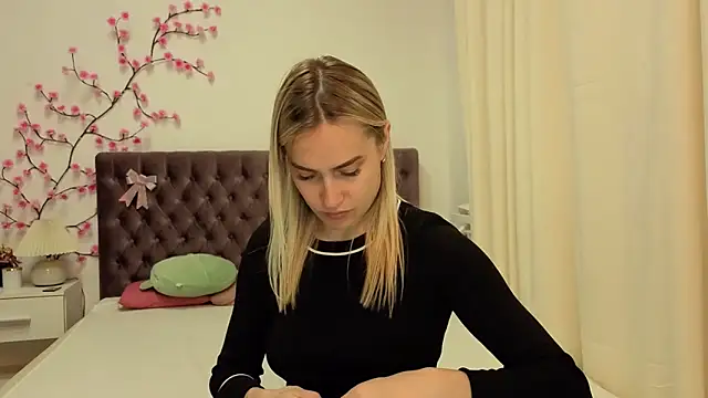KateOwyns online show from 30, 5, 2026